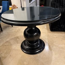 Quality Round Black Glass Top Pedestal Table
