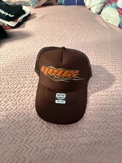 Yelix Brown Trucker Hat