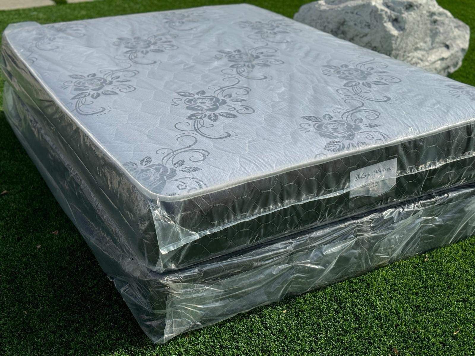 Full Size Mattress Deluxe 