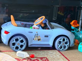 Bluey kids electric car
