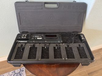 Behringer PB600 Pedalboard with Case