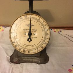 Antique Kitchen Scale Universal Household Early 1900s. Landers, Frary and Clark