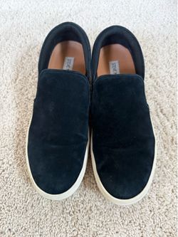 Black Steve Madden woman’s/ juniors slip on shoes