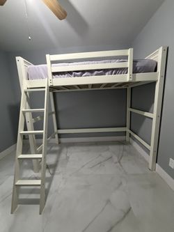 Bunk Bed / Litera