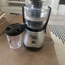 Magic Bullet Mini Electric Juicer with 16oz cup