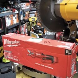 MILWAUKEE BRUSHLESS M12 PRUNING SHEARS (TOOL ONLY)