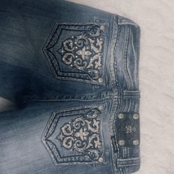 Miss me, embroidered jeans