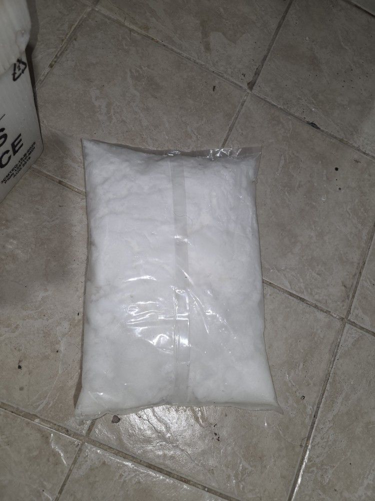 Aquarium Salt 4 And 1/4 Bags Of Salt