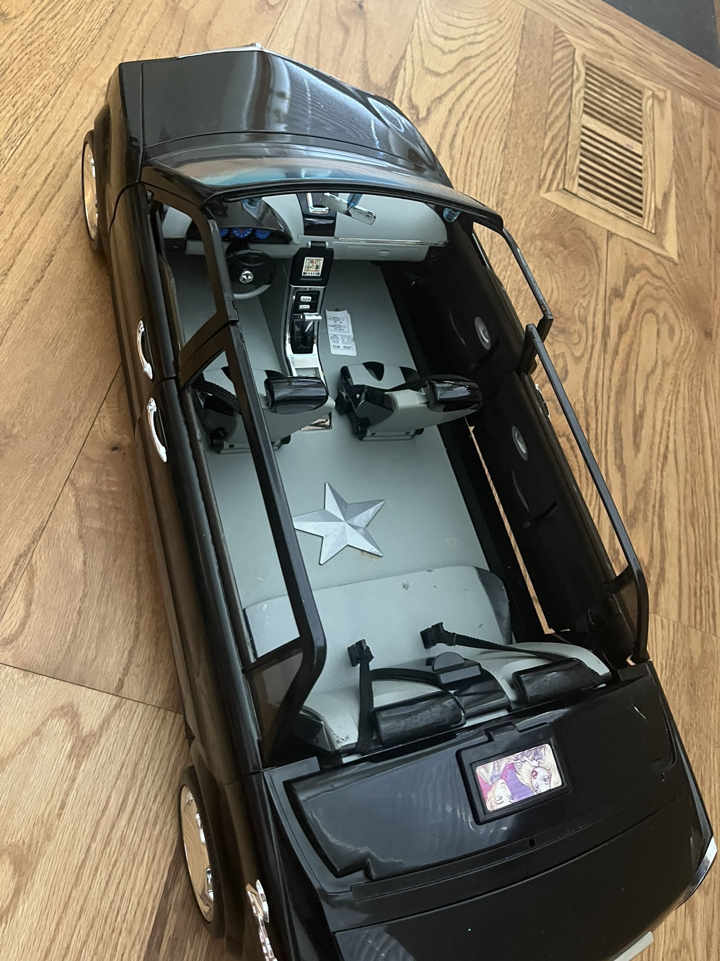 2003 Bratz MGA Formal Funk FM Black Limousine Car Working Radio Lights Horn.