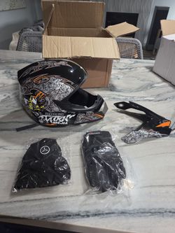 Helmet Youth Xl - New Pick Up In Escondido... Read