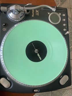 Turntables (Numark TTX) Digital BPM