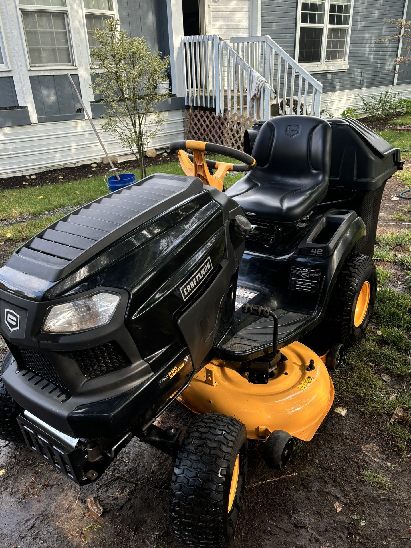CRAFTSMAN 7800 PRO SERIES RIDING LAWN MOWER for Sale in Spanaway WA OfferUp