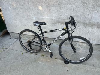 Giant Boulder mountain Bike