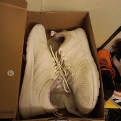 !! Women's  Running  SHOES  Adidas  Size 8