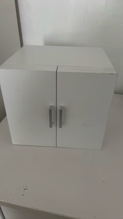 Jewelry box