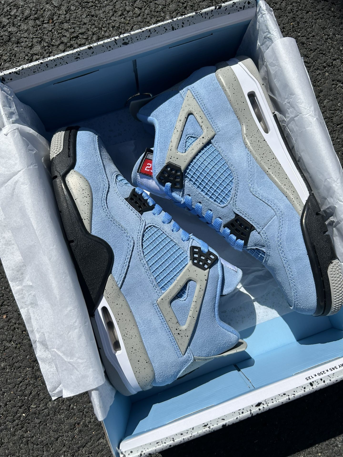 Jordan 4 Retro UNC Blue