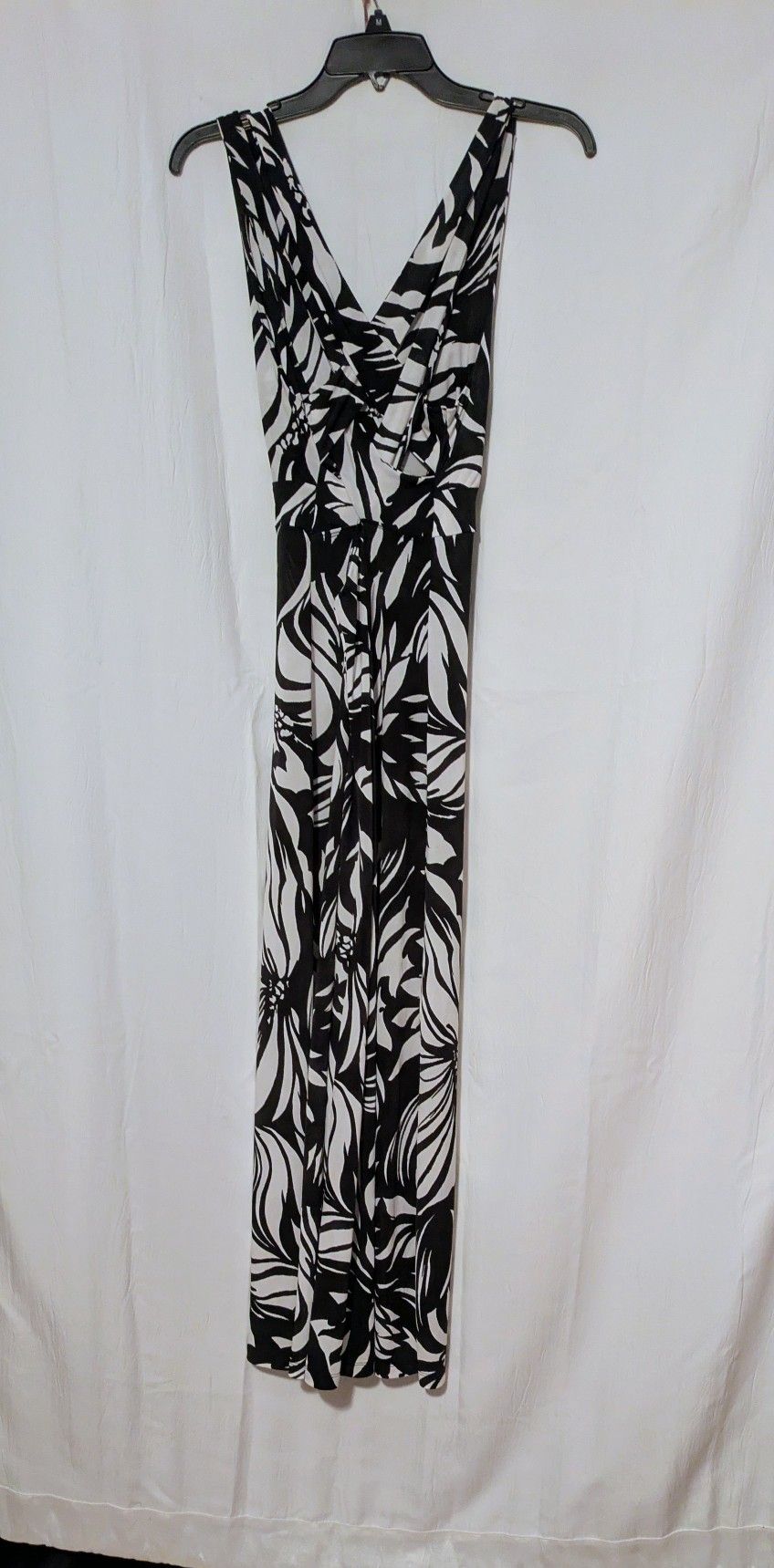 Dress Elegant Black White Women's Dress Size Medium