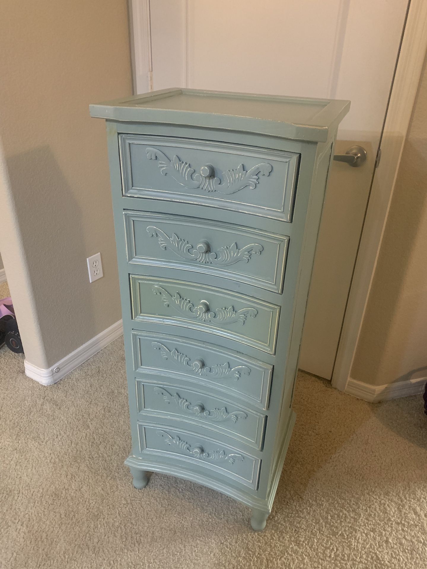 Dresser