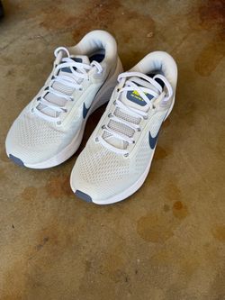 Nike Running Shoes Size 9.5 Women
