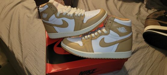Jordan 1 High New Size 7.5 In Mens Size 9 In Womens 