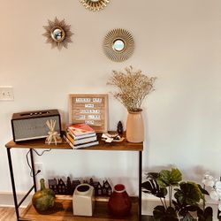 Entry Way Table