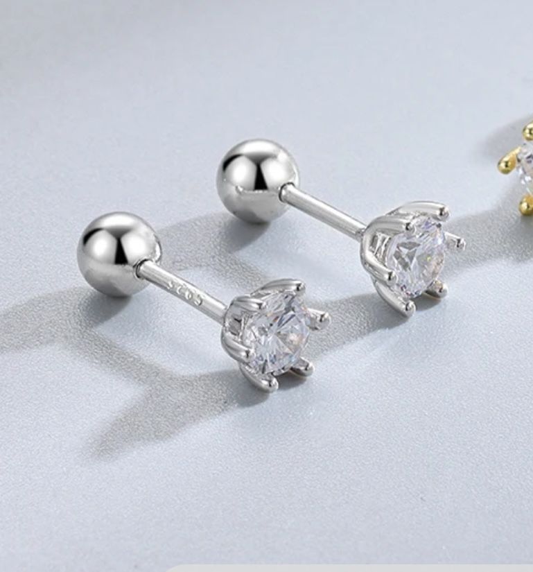 Zircon Stud Earring