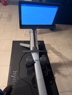 **Hydrow Original Rower \+ Mat – Excellent Condition** – Bethpage, NY