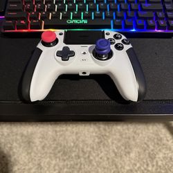 LIKE NEW NACON REVOLUTION 5 PRO WIRELESS CONTROLLER