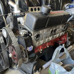 Built 400 Engine And 700r4 Transmission