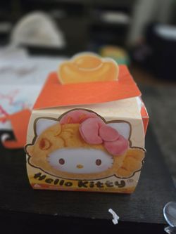 Miniso Hello kitty Blue koi Health