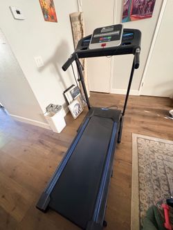 XTERRA Fitness Premium Folding Treadmill, Compact