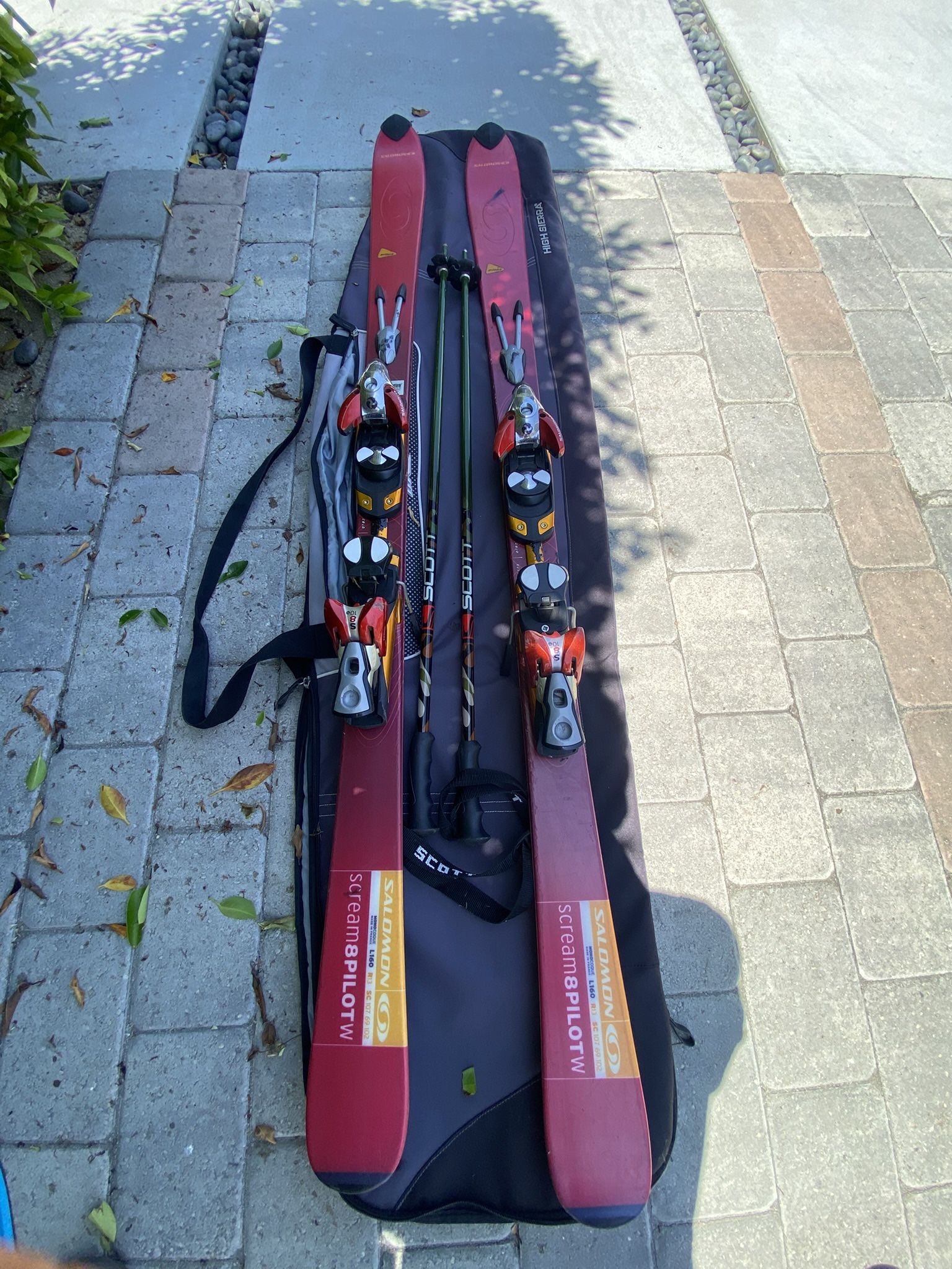 Salomon Scream Pilot 10 Skis – w/ Bindings – 160 cm 🎿