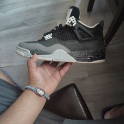 Air Jordan 4 Fears Size 12 (No Original Box)