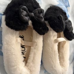 Minnie Mouse Slippers 