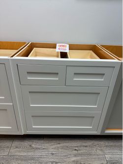Kitchen drawer base cabinet - 30” wide