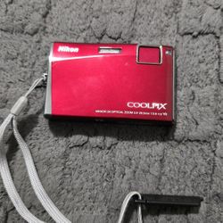 Nikon Digital Camera 