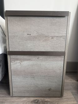 Modern 2-Drawer Nightstand / Bedside Table