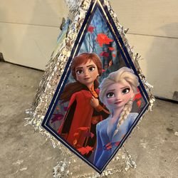 Giant Frozen Elsa Pinata