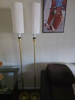 Floor lamps