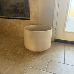 Ceramic Plant Pots ( 2 matching ) 