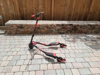 Yvolution Y Fliker Lift A3, Swing Wiggle Carving Scooter for Kids Age +

