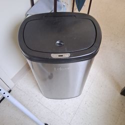 TRASH CAN ELECTRIC