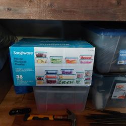 38 Piece Snapware Set