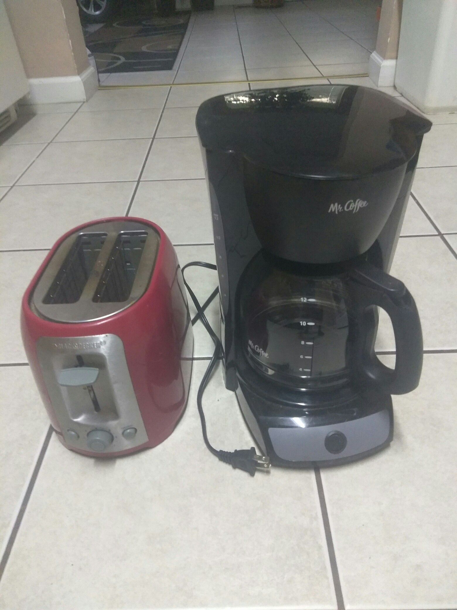 a coffee maker and toaster in good condition