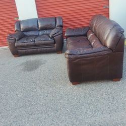 Very Nice Couch And Loveseat 