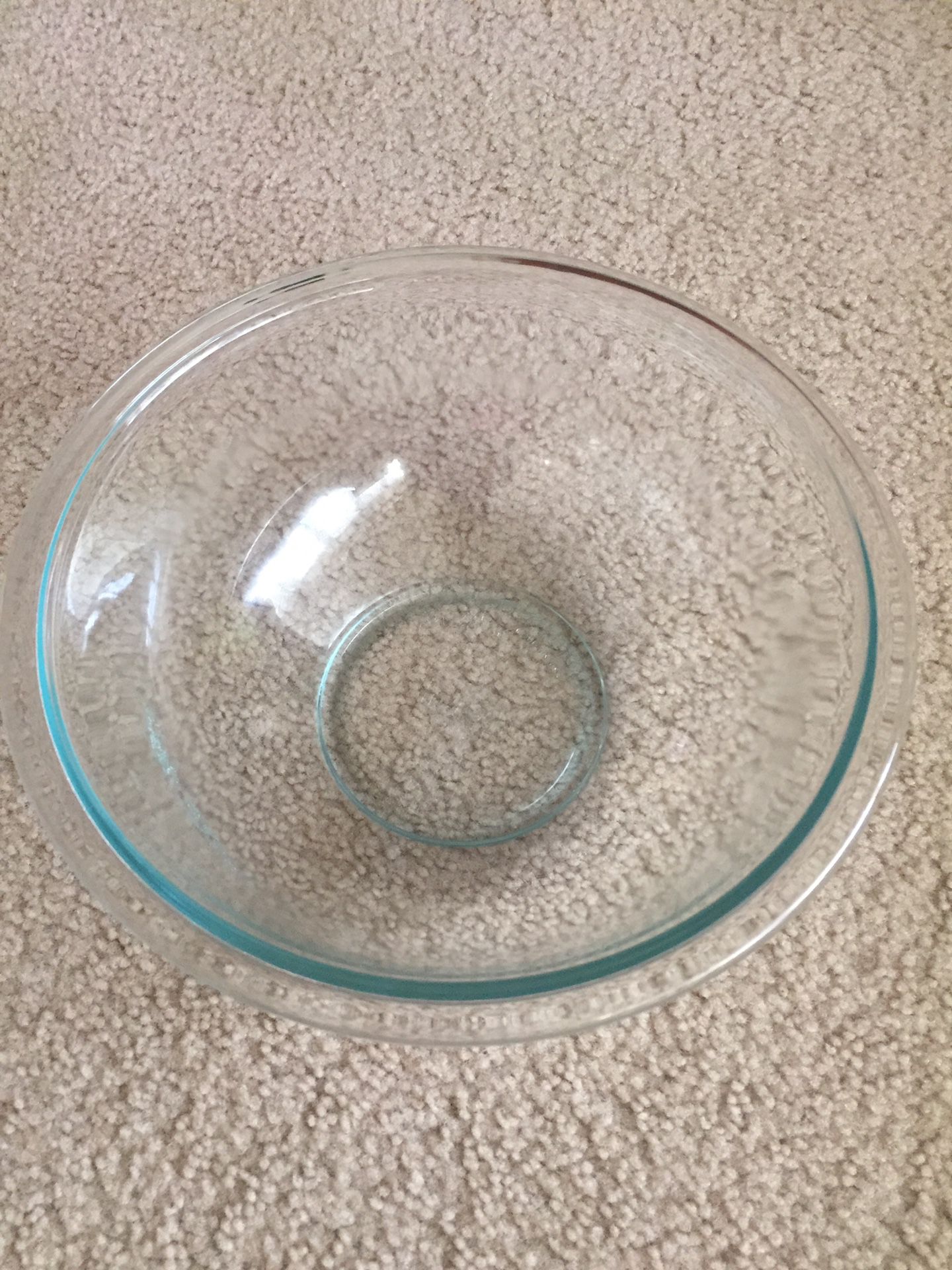 Pyrex Glass Mixing Bowl (2.5 quarts)