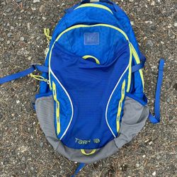 REI Tarn 18 Kids Backpack 