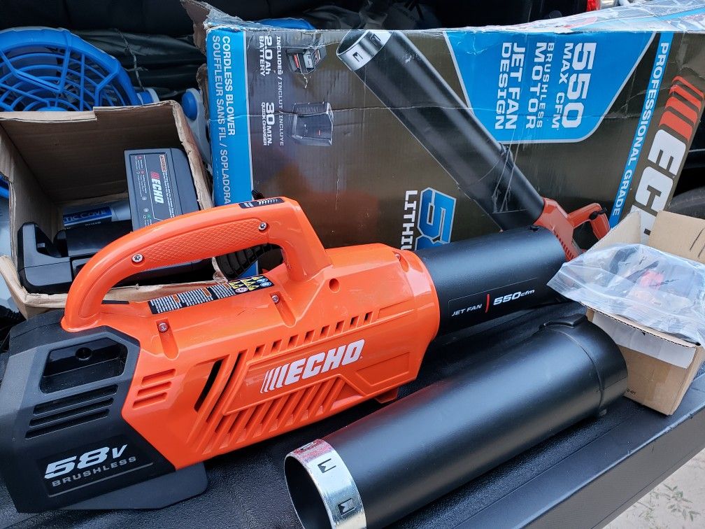 Echo CPLB-58V2AH 58V Lithium-Ion Cordless Leaf Blower
Echo CPLB-58V Cordless Blower
Battery
Charger