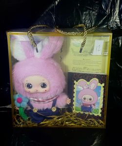 Cureplaneta Nora Spring Outing Team Plush
