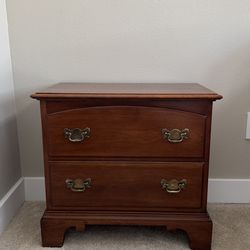 Vintage  Statton Trutype American Cherry Nightstand – Solid Wood